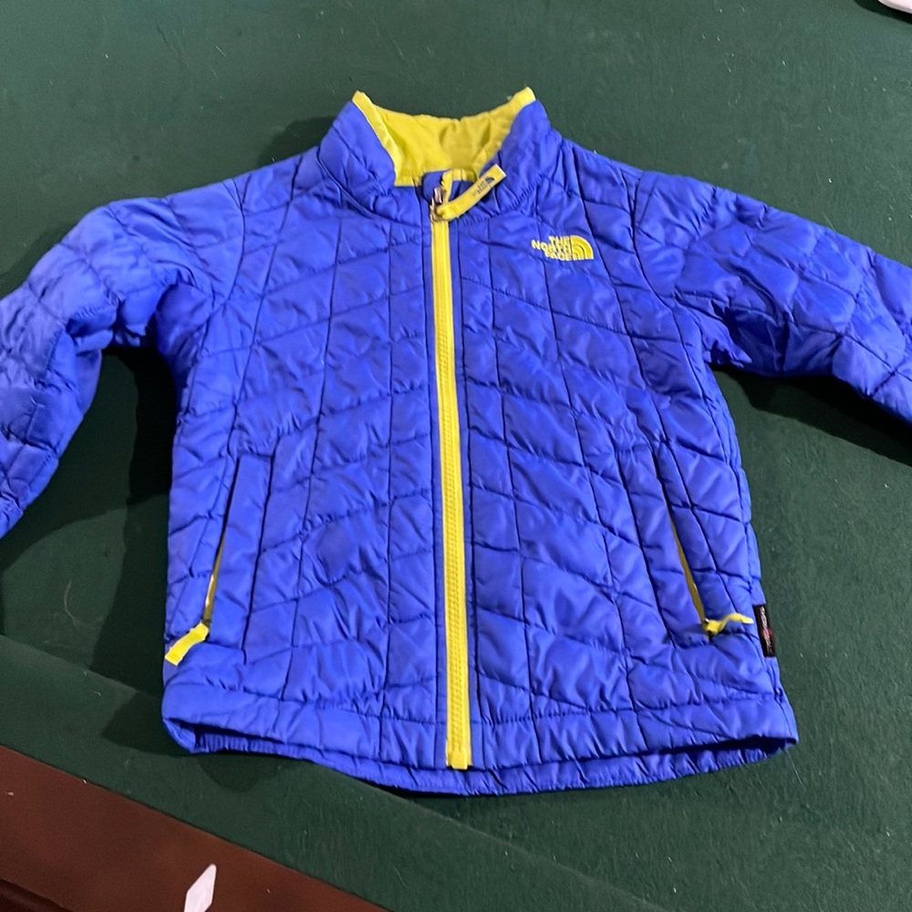 Northface Thermoball 4T jacket